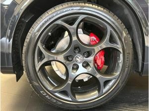 Alfa Romeo Stelvio Veloce MY24 2.0 Turbo Q4 AHK 21" Panoramadach
