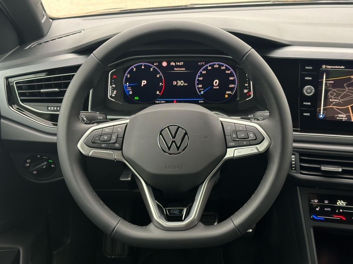 Volkswagen Taigo R-Line 1.0 TSI OPF 115 DSG ULTRAPAKET! (UVP 42.665 €/ SOFORT) NAVI|BEATS|IQ.LIGHT|IQ.DRIVE|BLACK|PRO