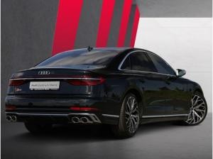 Audi S8 quattro