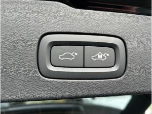 Volvo V60 B4 Diesel Plus Dark Kombi *Vorführfahrzeug, sofort verfügbar!*