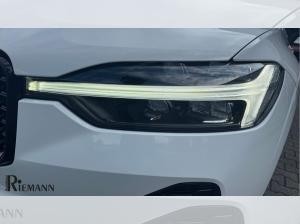 Volvo XC60 B4 Diesel R-Design + Parkassistenz-Paket