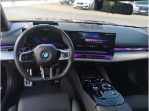 BMW i5 eDrive40 M-Sport/AHK/Panorama UPE:101.450
