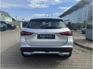 Mercedes-Benz GLA 180 Progressive+LED+SHZ+7G-DCT+CarPlay