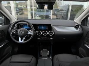 Mercedes-Benz GLA 180 Progressive+LED+SHZ+7G-DCT+CarPlay