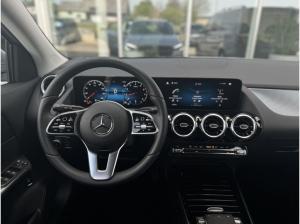 Mercedes-Benz GLA 180 Progressive+LED+SHZ+7G-DCT+CarPlay