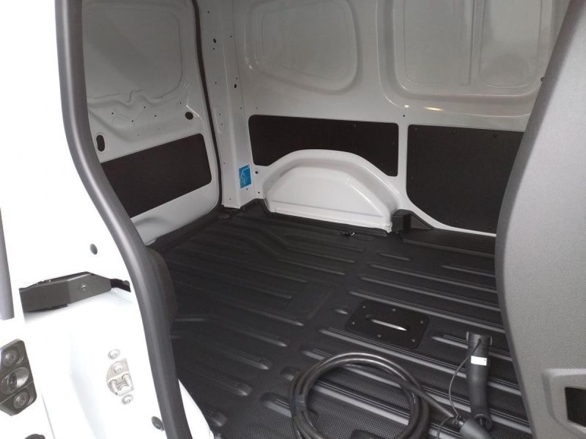 Nissan Townstar Kasten EV N-Connecta L1 MY22 Option 1ST AIRB NA