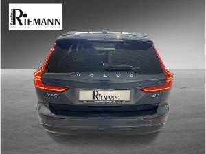 Volvo V60 Kombi Core B4 + Fahrassistenz-Paket