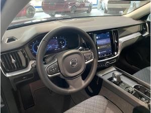 Volvo V60 Kombi Core B4 + Fahrassistenz-Paket