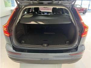 Volvo V60 Kombi Core B4 + Fahrassistenz-Paket