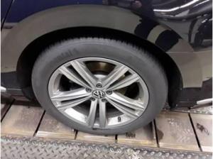 Volkswagen Arteon Shooting Brake 2.0 TDI DSG R-Line Navi IQ.Light DAB+ LaneAssist 3h947z