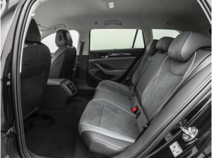 Volkswagen Passat Business 2.0 TDI DSG AHK Matrix HuD el.Heckklap.