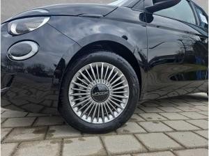 Fiat 500e 42 kWh - mit 16" Felgen und Schwarz - Fiat Regensburg sofort verfügbar