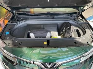 VinFast VF8 PLUS | 🔋⚡️10 Jahre Garantie - Panorama-Schiebedach - Umfang. ADAS Paket⚡️