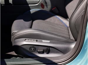 Volkswagen Passat R-Line 2,0 l 4M DSG/LEDER/NAVI PRO MAX/AHK/HARMAN KARDON