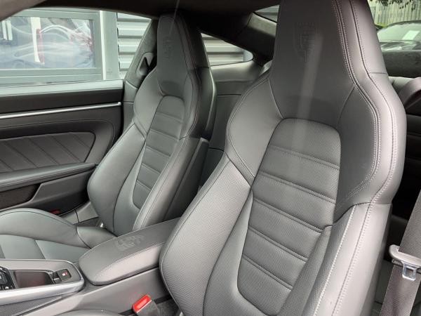 Foto - Porsche 992 (911) Turbo S Burmester,Servo+,PDLS+,Sportabg.