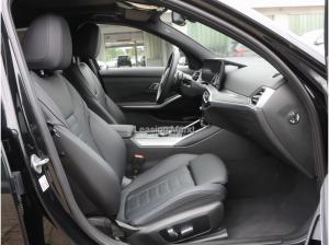BMW 330 i xDrive*M-Sportpaket*Glasdach*Leder*LED*AHK*