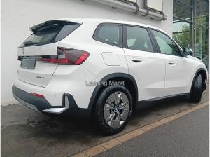 BMW iX1 eDrive20 AHK Komfortzugang Sitzhzg. Vorn