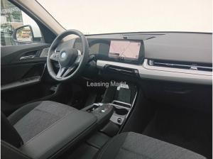 BMW iX1 eDrive20 AHK Komfortzugang Sitzhzg. Vorn