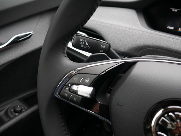 Foto - Skoda ENYAQ Coupé 60 - PDC SHZ KAMERA NAVI ACC LED PANO *SN22*