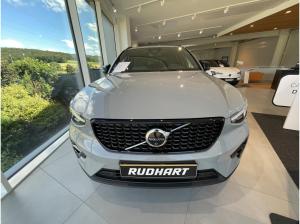 Volvo XC 40 Plus Dark B4