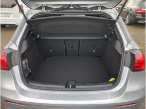 Mercedes-Benz A 200 Kompaktlimousine AMG Line/Navi/Distronic * kurzfristig verfügbar *