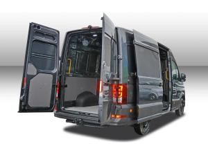 Volkswagen Crafter 35 Kasten MR HD 2,0TDI 130KW LED AHK NAV