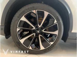 VinFast VF8 PLUS | 🔋⚡️10 Jahre Garantie - 4x4 Antrieb - Umfang. ADAS Paket⚡️🔋