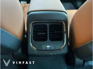 VinFast VF8 PLUS | 🔋⚡️10 Jahre Garantie - 4x4 Antrieb - Umfang. ADAS Paket⚡️🔋