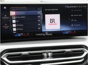 BMW 330 i xDrive*M-Sportpaket*Glasdach*Leder*LED*AHK*