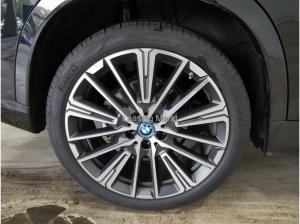 BMW iX1 xDrive30 M Sportpaket Head-Up AHK Sportsitze