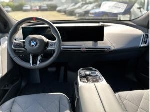 BMW ix M60 B&W Surround Head-Up DAB Aktivlenkung