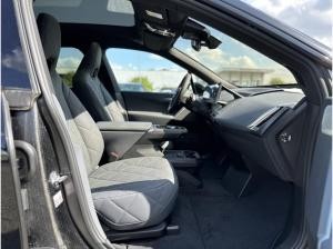 BMW ix M60 B&W Surround Head-Up DAB Aktivlenkung