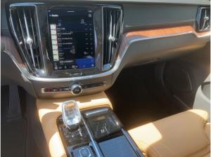 Volvo S60 T8 Recharge AWD Ultimate Dark *Für Gewerbetreibende ab 3 Fahrzeugen im Fuhrpark*