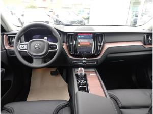 Volvo XC60 B5 AWD Plus Dark