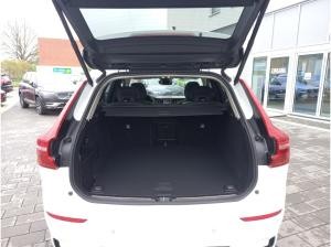 Volvo XC60 B5 AWD Plus Dark