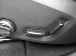 Volvo XC60 B5 AWD Plus Dark