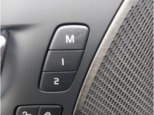 Volvo XC60 B5 AWD Plus Dark