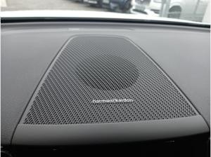 Volvo XC60 B5 AWD Plus Dark