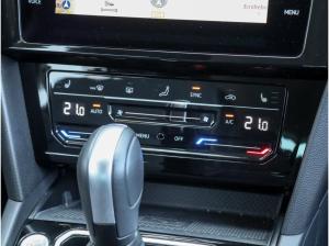 Volkswagen Passat Variant Business 1.5 TSI DSG AHK Navi ACC LED