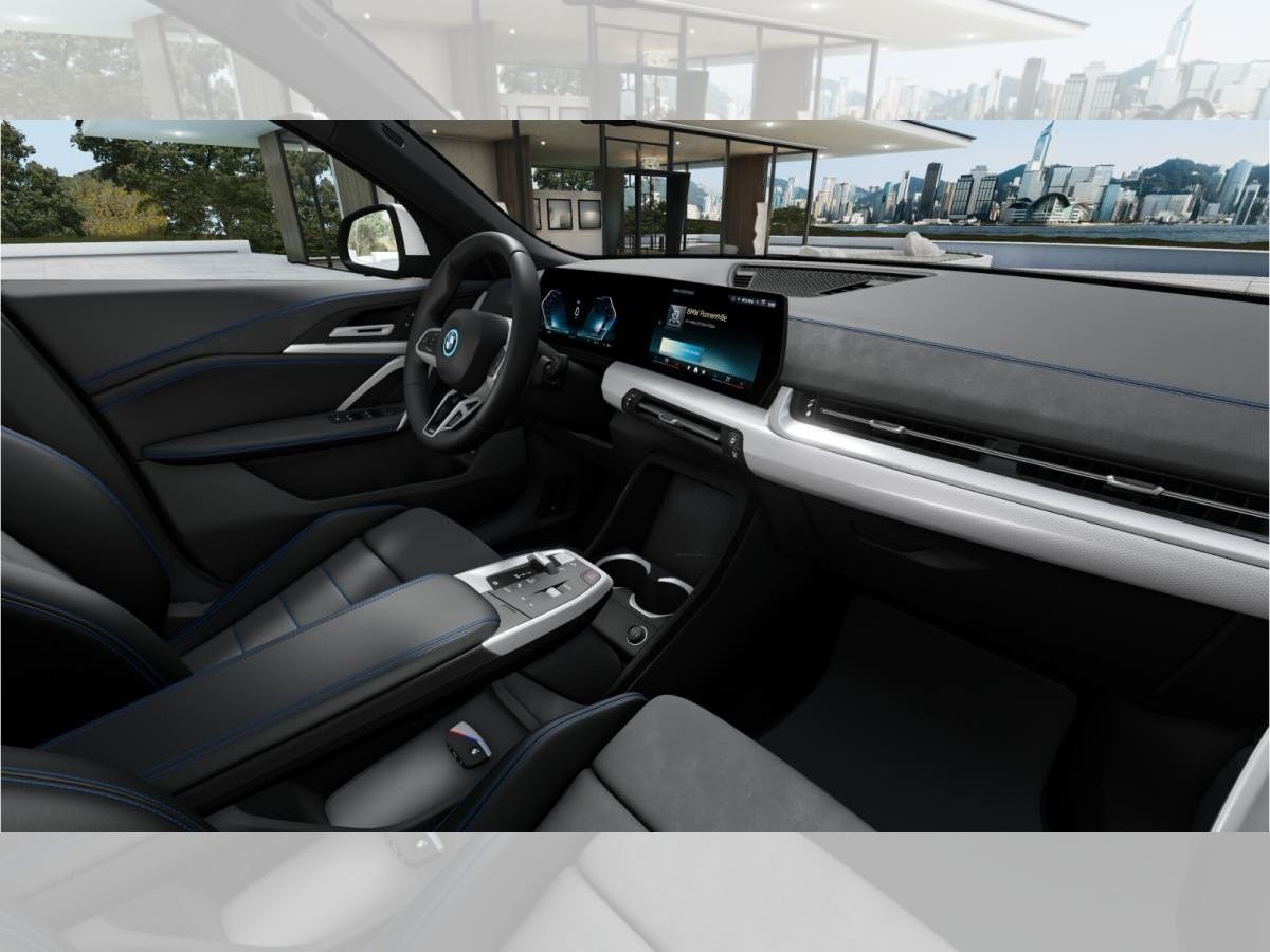BMW iX2 eDrive20 Abverkauf Lager mit 0,25% Versteuerung