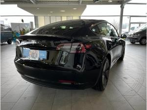 Tesla Model 3 long range 18-Zoll inkl. Vollkasko-Versicherung