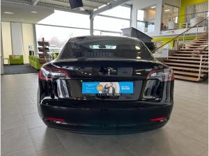 Tesla Model 3 long range 18-Zoll inkl. Vollkasko-Versicherung