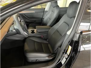 Tesla Model 3 long range 18-Zoll inkl. Vollkasko-Versicherung