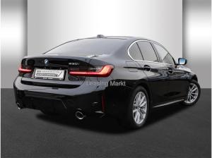 BMW 330 i Automatic Sport Aut. Klimaaut. Memory vorn