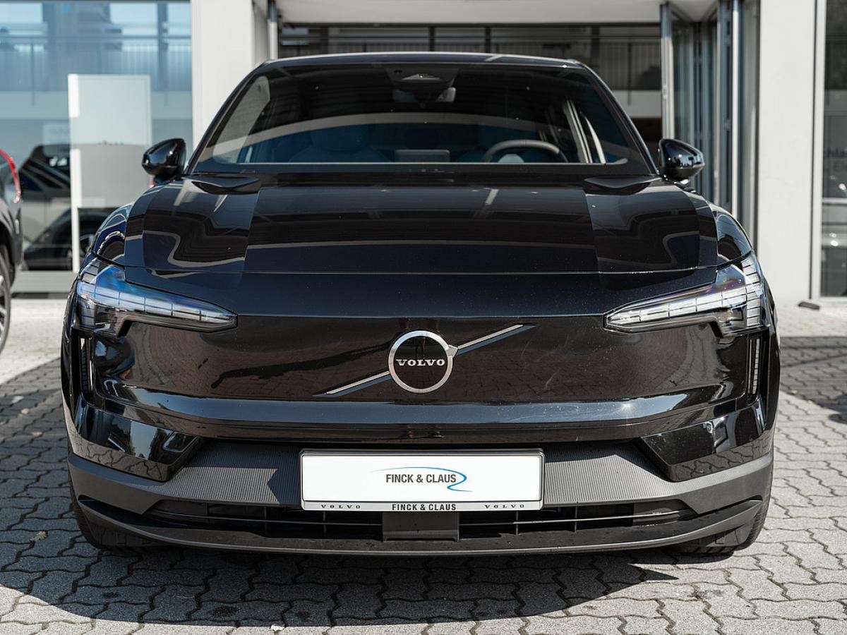 Volvo EX30 Single Motor Extended Range Core sofort verfügbar