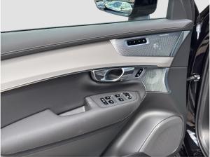 Volvo XC90 T8 AWD Ultra Black Edition sofort verfügbar!