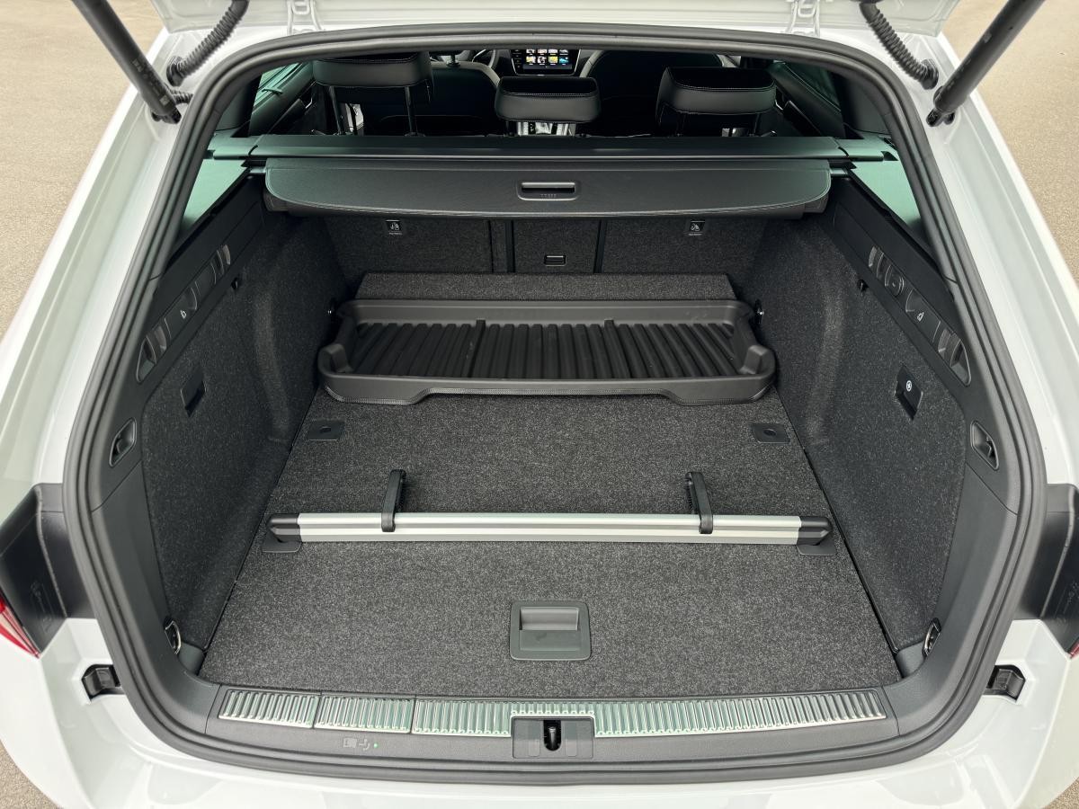 Skoda Superb III Combi 2.0 TSI DSG 4x4 Sportline