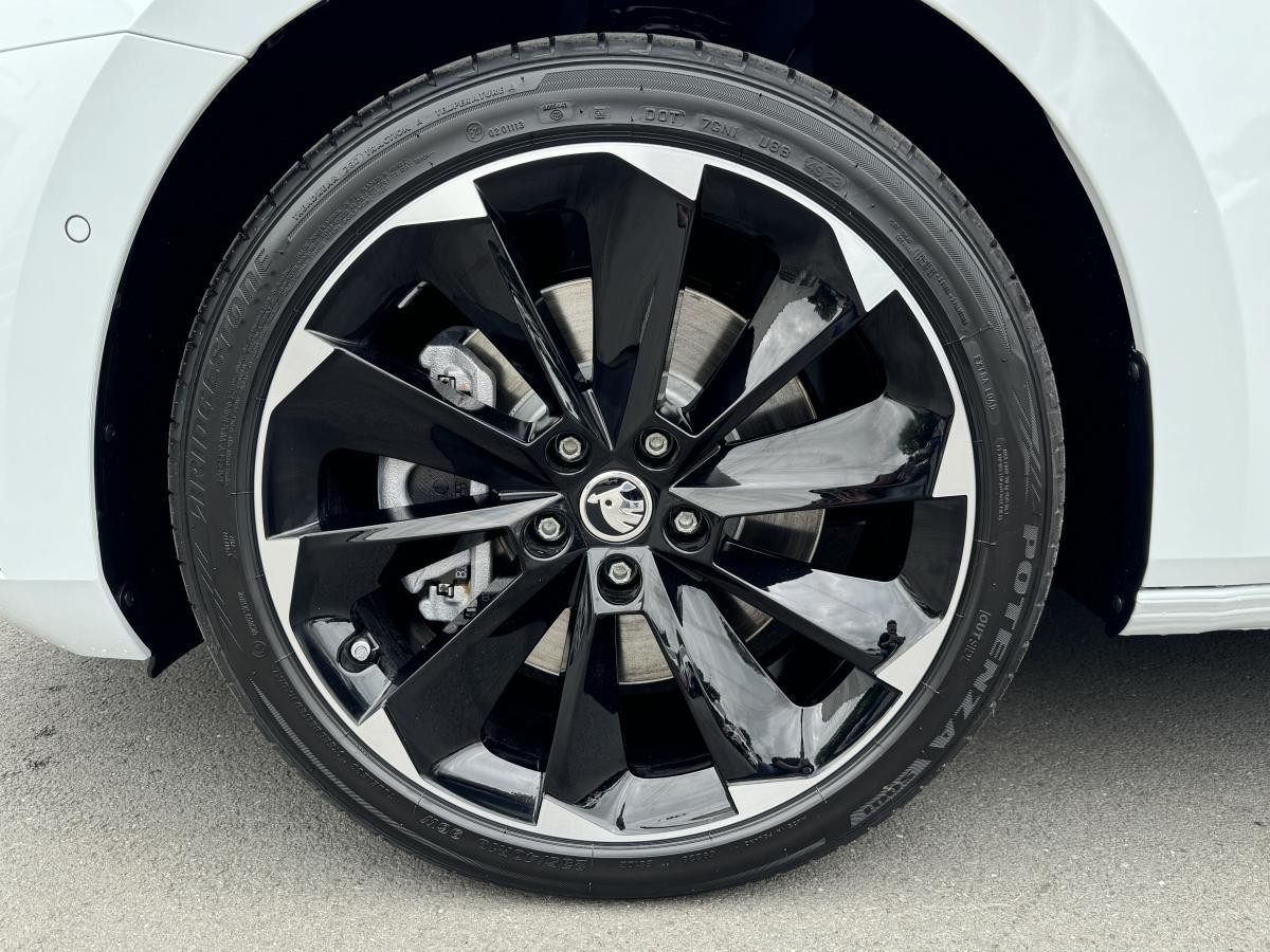 Skoda Superb III Combi 2.0 TSI DSG 4x4 Sportline