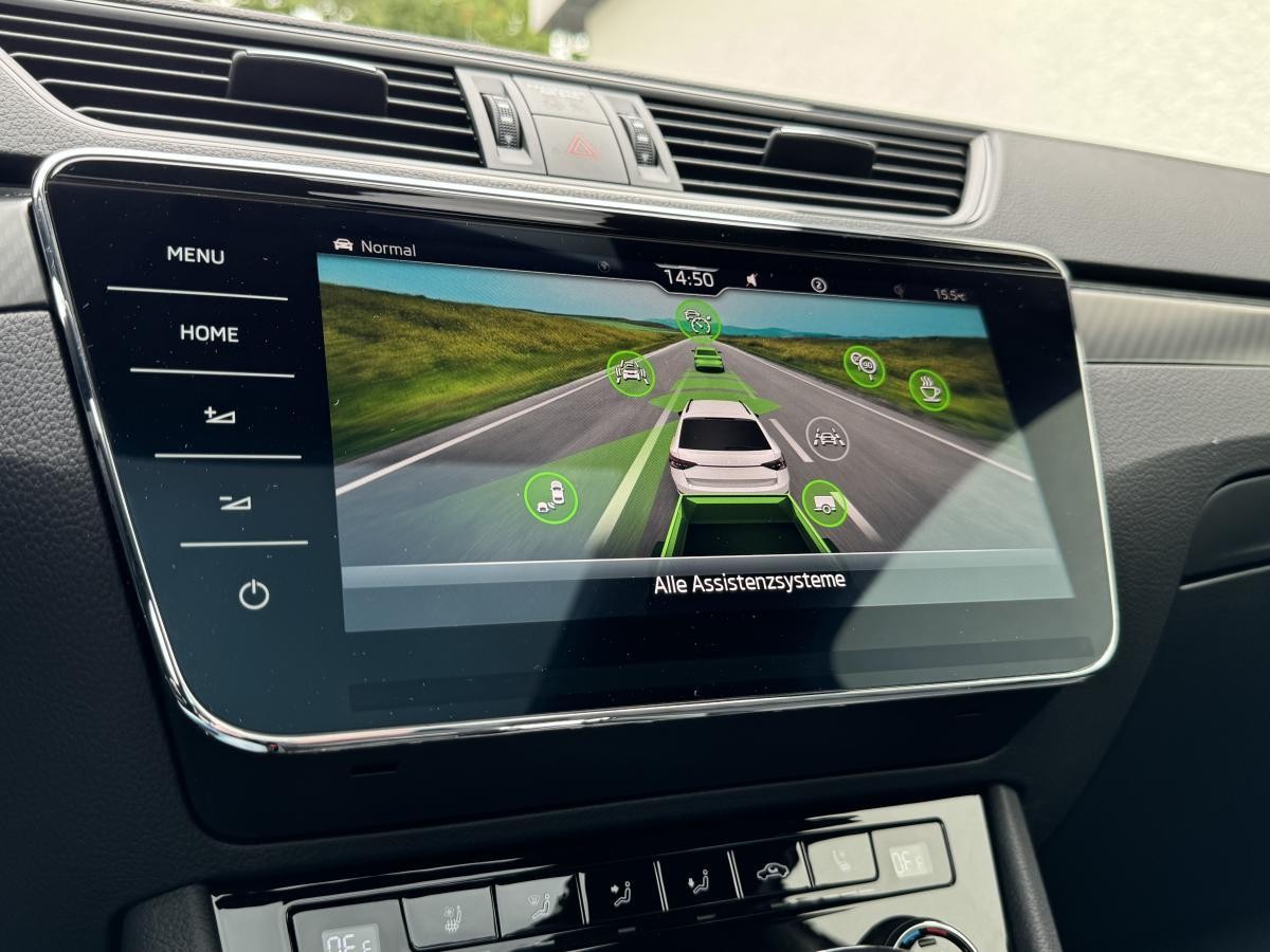 Skoda Superb III Combi 2.0 TSI DSG 4x4 Sportline