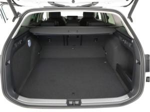 Skoda Superb COMBI SELECTION iV *SOFORT-VERFÜRBAR* - DSG+AHK+NAVI+SITZ-/LENKRADHEIZUNG+LED-SCHEINWERFER💯